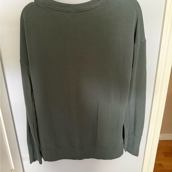 Altheta Coaster Luxe Sweatshirt - Picture 2 of 4